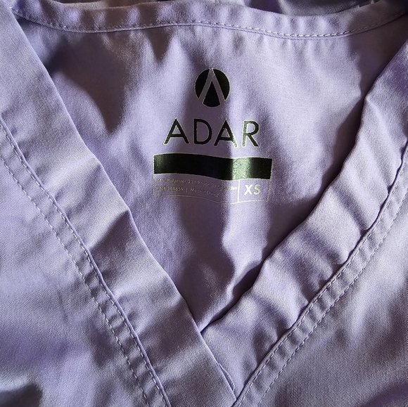 Dusty purple Xs scrub set - Picture 4 of 4